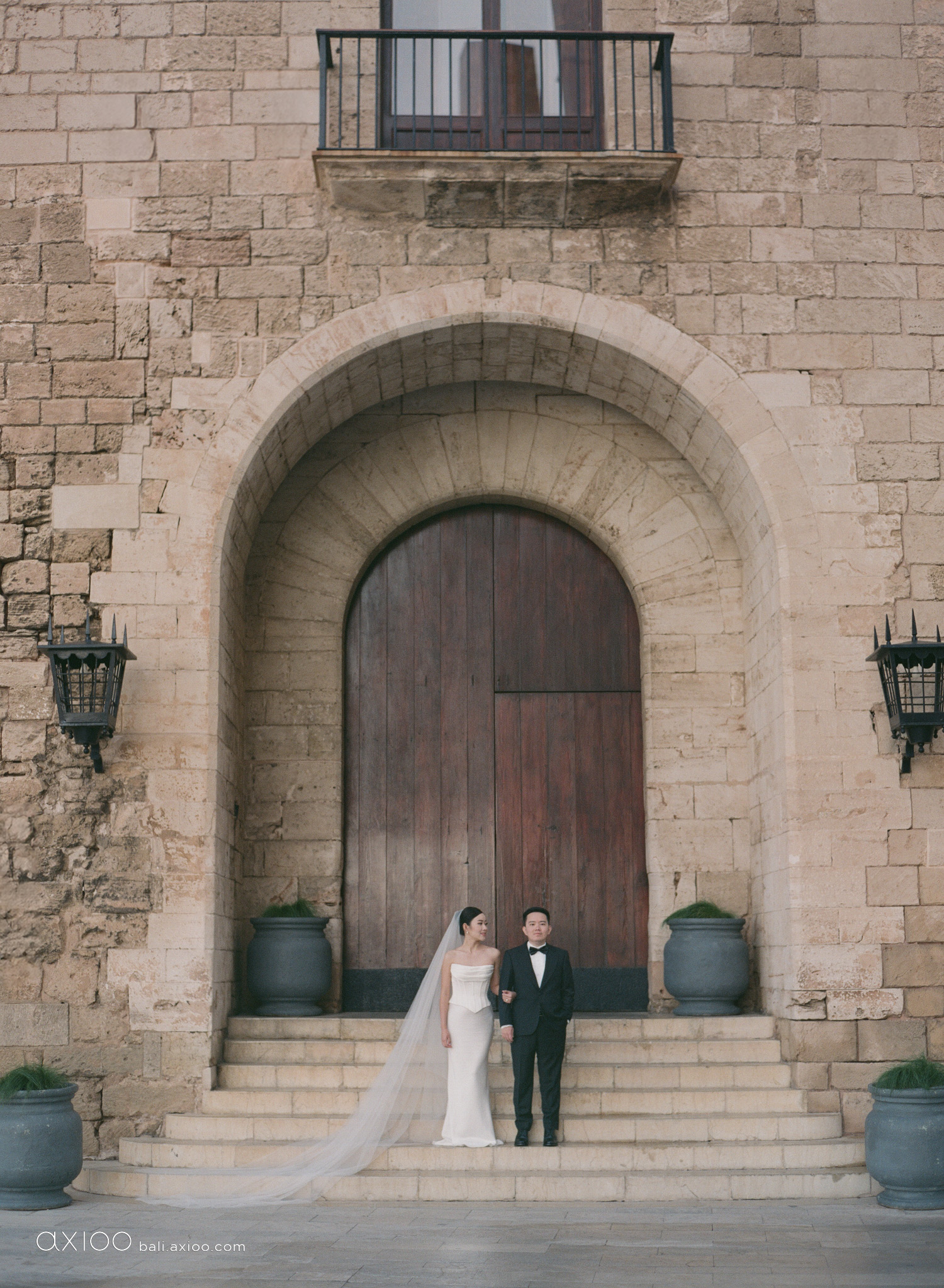 Axioo: Sunlit Whispers of Mallorca